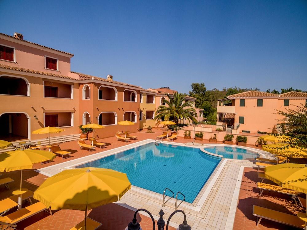 Residence Sos Alinos Cala Liberotto Εξωτερικό φωτογραφία