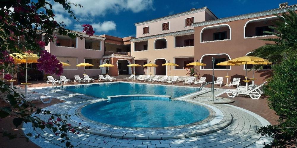 Residence Sos Alinos Cala Liberotto Εξωτερικό φωτογραφία