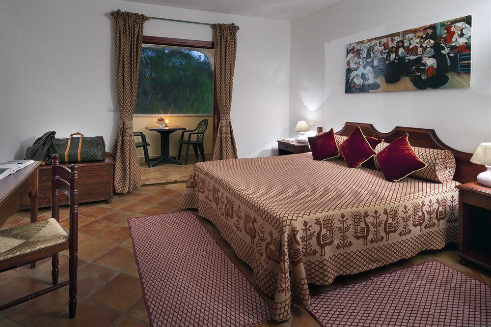 Residence Sos Alinos Cala Liberotto Εξωτερικό φωτογραφία