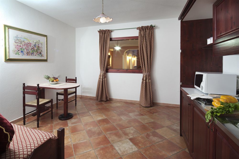 Residence Sos Alinos Cala Liberotto Εξωτερικό φωτογραφία